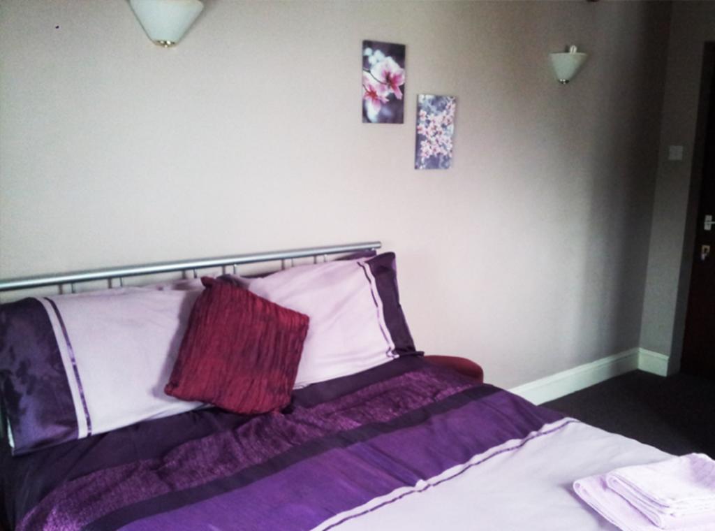 Shoulder Of Mutton Hotel Milton Keynes Room photo