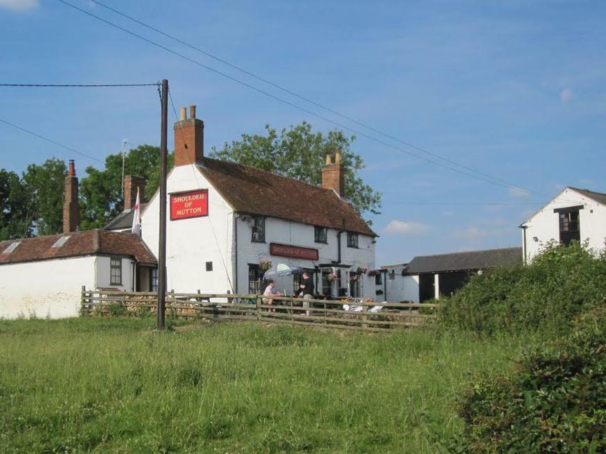Shoulder Of Mutton Hotel Milton Keynes Exterior photo